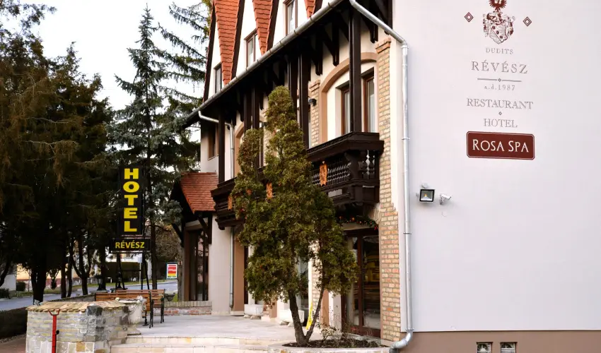Rvsz Hotel, tterem & Rosa Spa Gyr - Augusztus 20.