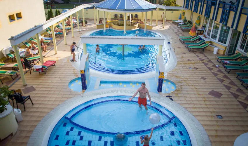 Hotel Rudolf Hajd�szoboszl� - Augusztus 20. - teljes el�refizet�ssel