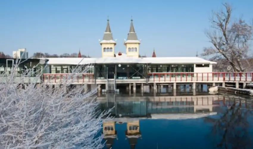 Sante Hvz Hvz - Augusztus 20. (min. 2 j)