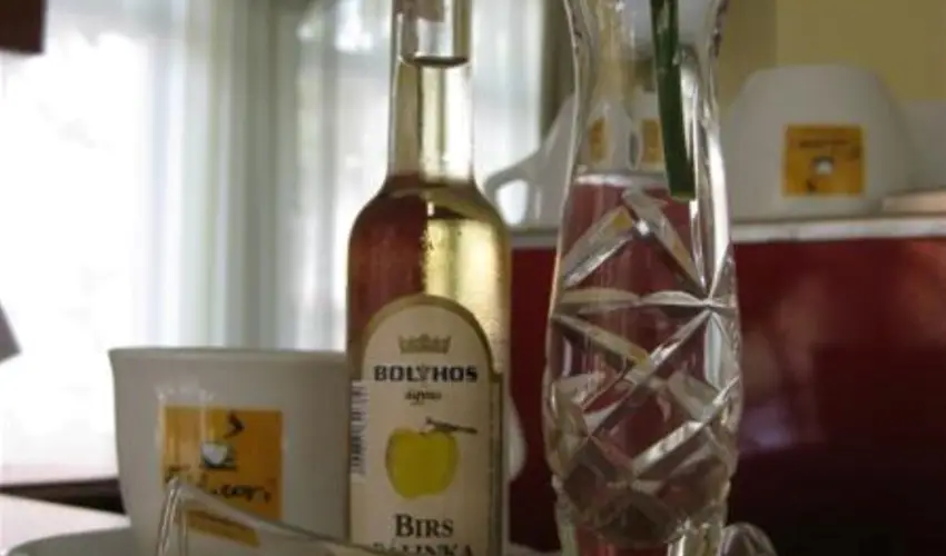 Sante Hvz Hvz - Augusztus 20. (min. 2 j)