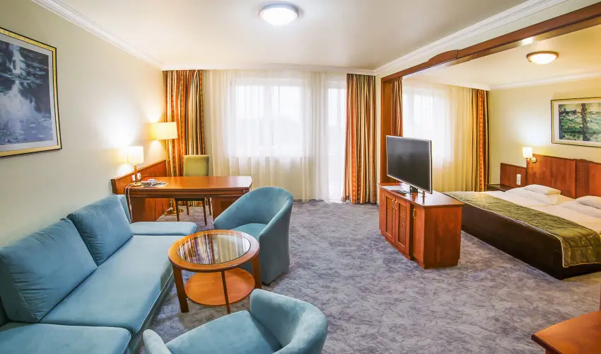 Silver Hotel Hajdszoboszl - Augusztus 20. (min. 3 j)