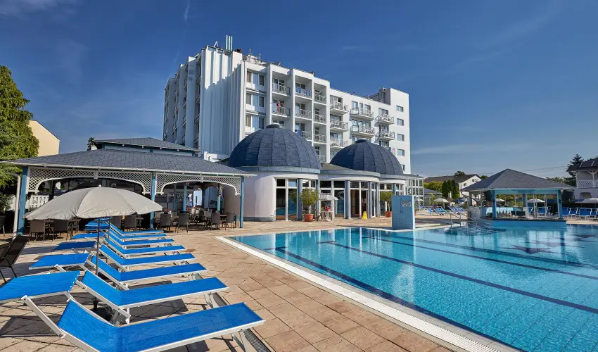 Silver Hotel Hajdszoboszl - Augusztus 20. (min. 3 j)