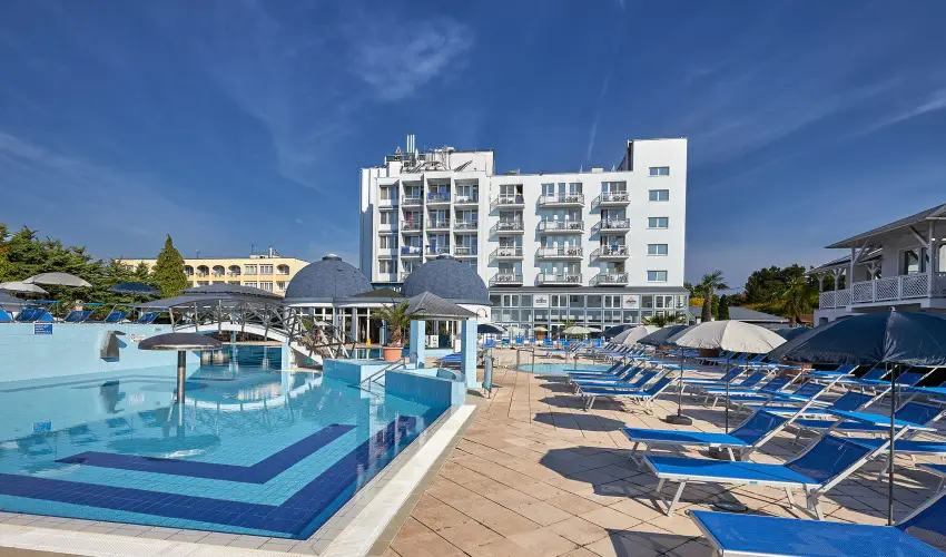 Silver Hotel Hajdszoboszl - Augusztus 20. (min. 3 j)