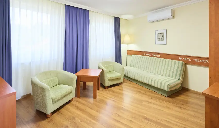 Silver Hotel Hajd�szoboszl� - Augusztus 20. - speci�lis el�refizet�ssel (min. 2 �j)