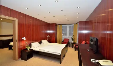 Hotel Solar Nagyat�d