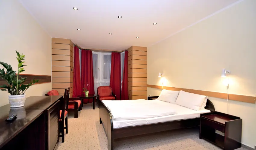 Hotel Solar Nagyat�d - Augusztus 20.