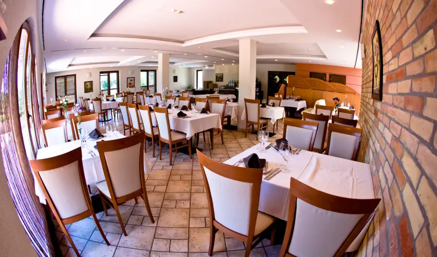 Hotel Stci Wellness & Konferencia Vecss - Augusztus 20.