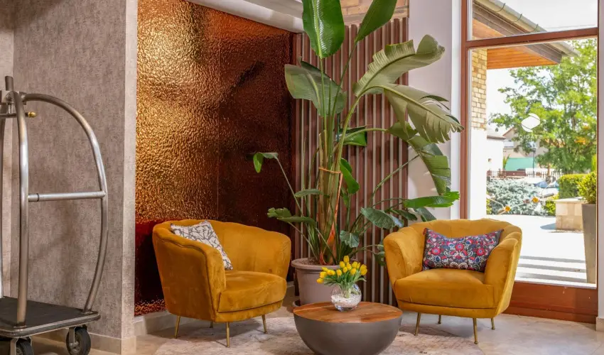Hotel St�ci� Wellness & Konferencia Vecs�s - Augusztus 20. (min. 2 �j)