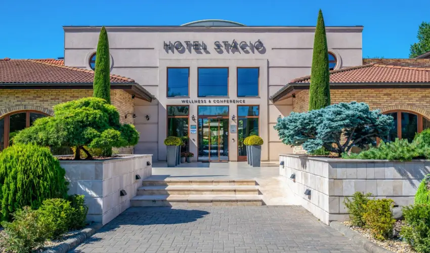 Hotel St�ci� Wellness & Konferencia Vecs�s - Augusztus 20. (min. 2 �j)
