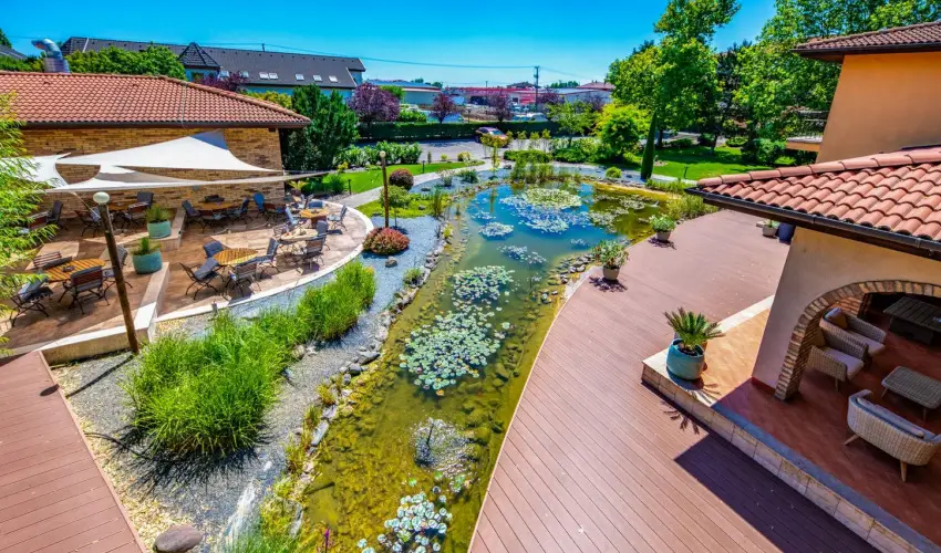 Hotel St�ci� Wellness & Konferencia Vecs�s - Augusztus 20. (min. 2 �j)