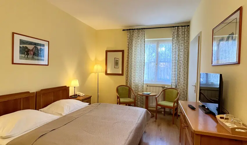 Hotel Sz�palma Porva-Sz�palmapuszta - Augusztus 20.