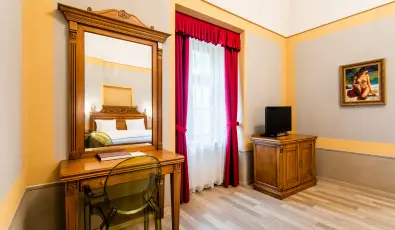 Hotel Vcsecity Herndvcse