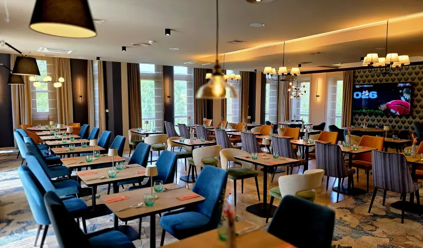 Hotel V�csecity Hern�dv�cse - Augusztus 20. (min. 2 �j)
