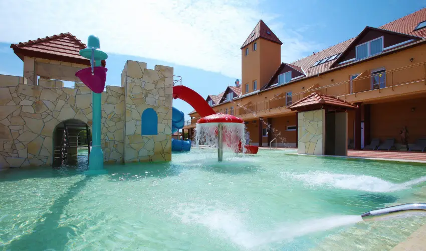 Terml Hotel Vesta Tpiszecs - Augusztus 20. (min. 2 j)