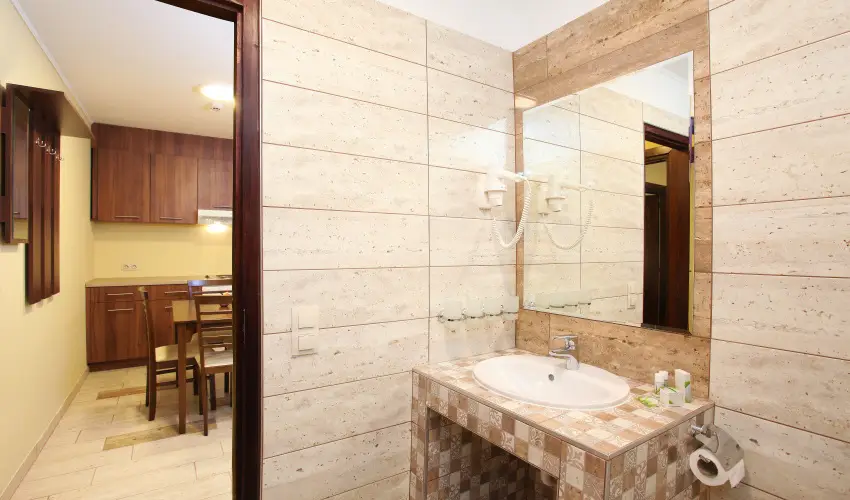 Terml Hotel Vesta Tpiszecs - Augusztus 20. (min. 2 j)