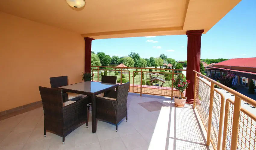 Terml Hotel Vesta Tpiszecs - Augusztus 20. (min. 2 j)