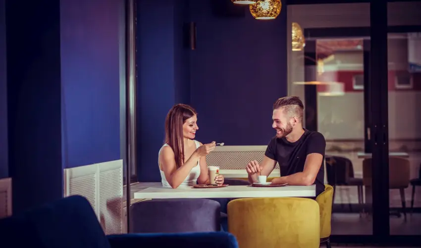 Hotel Vikt�ria S�rv�r - Augusztus 20. (min. 2 �j)