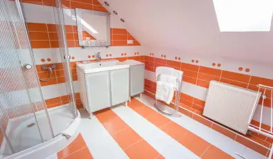 Hotel Vikt�ria S�rv�r