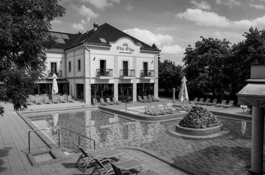 Hotel Villa V�lgy - Augusztus 20. (min. 2 �j)