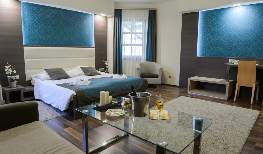 Hotel Villa V�lgy Eger - Augusztus 20. (min. 3 �j)