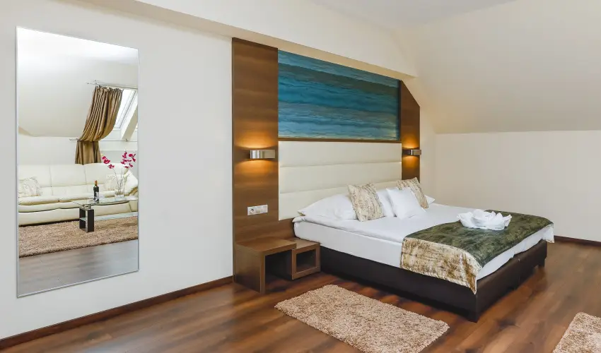 Hotel Villa V�lgy Eger - Augusztus 20. (min. 3 �j)