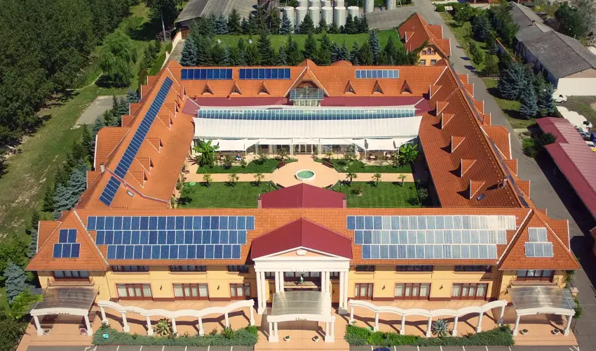 Hotel Vinum Wellness �s Konferencia Hotel Kisk�r�s - Augusztus 20.