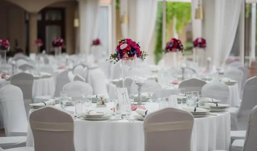 Hotel Vinum Wellness �s Konferencia Hotel Kisk�r�s - Augusztus 20.