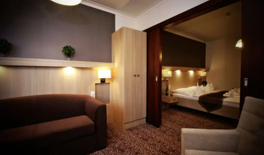 Hotel Xavin Hark�ny - Augusztus 20.