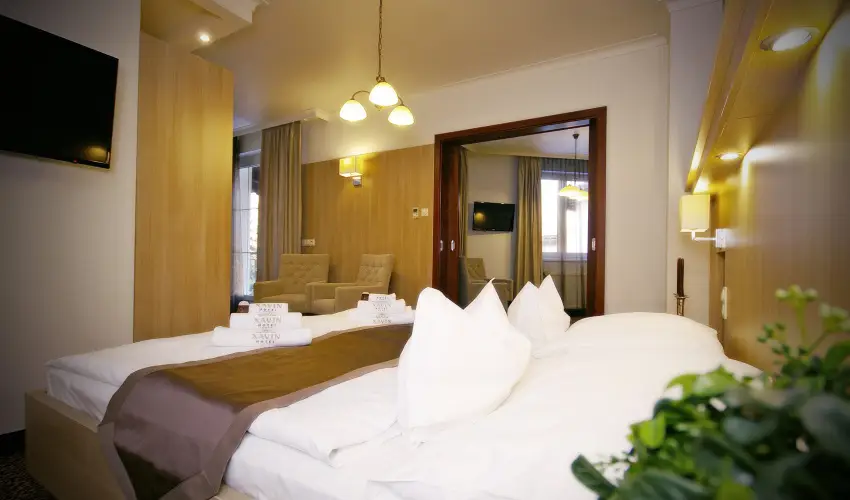 Hotel Xavin Hark�ny - Augusztus 20.