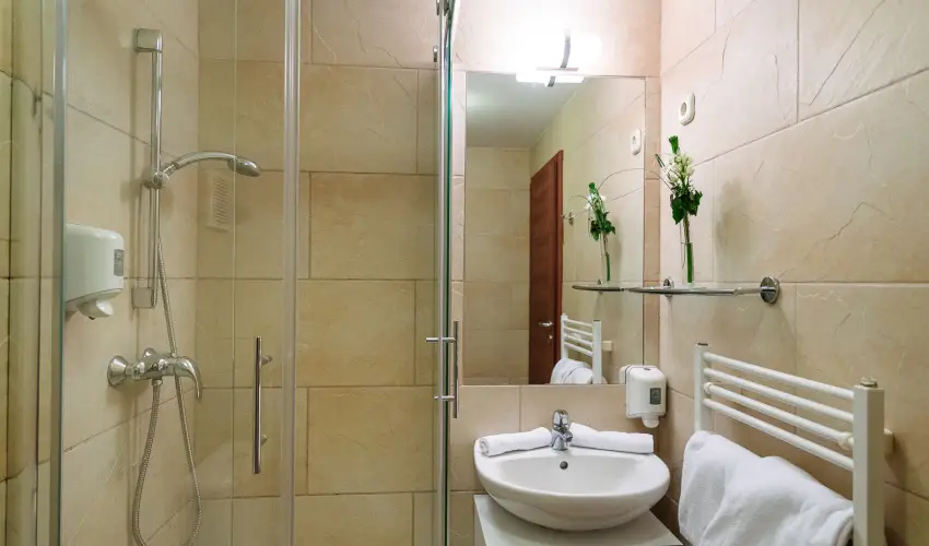 Hotel Yacht Wellness & Business Si�fok - Augusztus 20. (min. 3 �j)