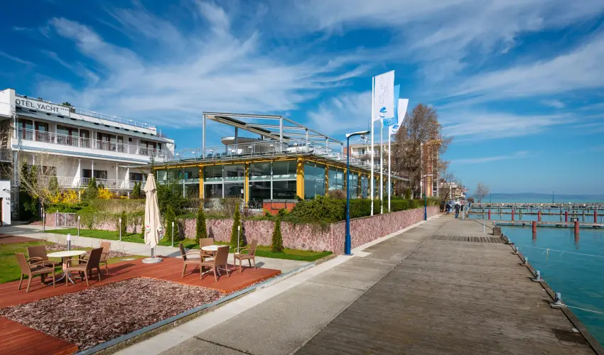 Hotel Yacht Wellness & Business Si�fok - Augusztus 20. (min. 3 �j)