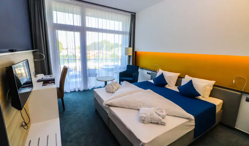 Hotel Yacht Wellness & Business Si�fok - Augusztus 20. (min. 3 �j)