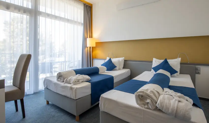 Hotel Yacht Wellness & Business Si�fok - Augusztus 20. (min. 3 �j)