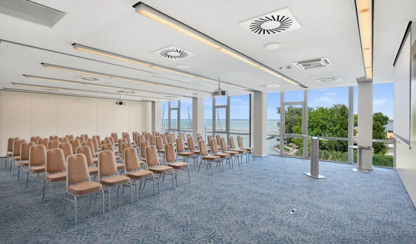 Hotel Yacht Wellness & Business Si�fok - Augusztus 20.