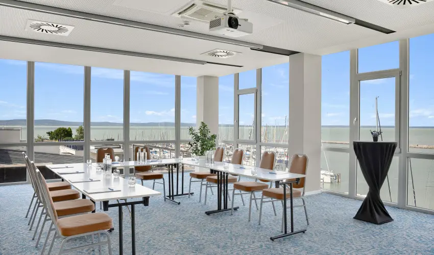 Hotel Yacht Wellness & Business Si�fok - Augusztus 20.