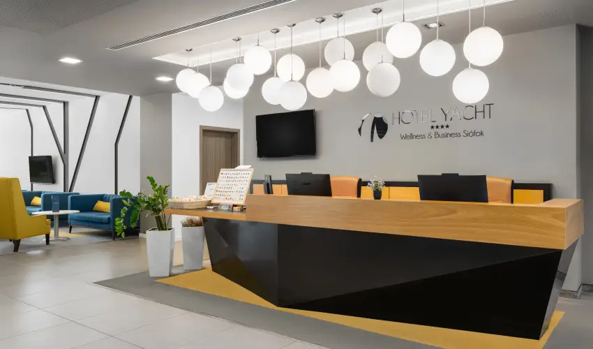 Hotel Yacht Wellness & Business Si�fok - Augusztus 20.