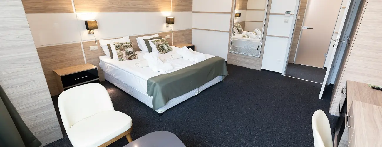 Hotel Zena Hvz - Augusztus 20. (min. 3 j)