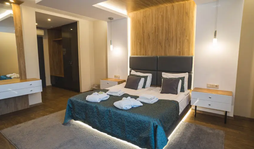 Hotel Zena Hvz - Augusztus 20. (min. 3 j)