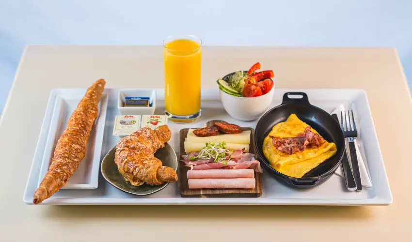 Hotel Zena Hvz - Augusztus 20. (min. 3 j)