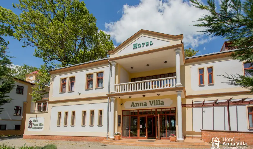 Hotel Anna Villa Balatonfldvr - Augusztus 20. (min. 2 j)