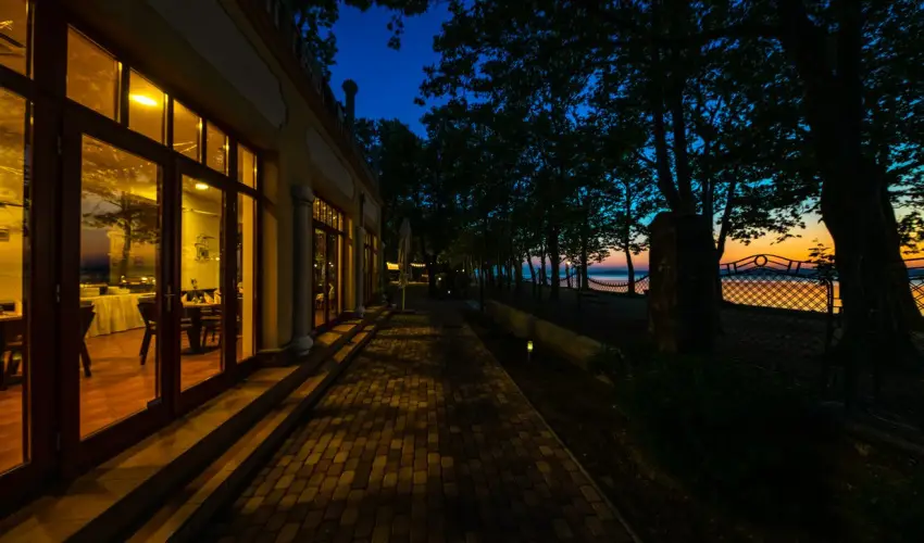 Hotel Anna Villa Balatonfldvr - Augusztus 20. (min. 2 j)