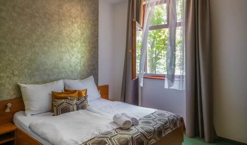 Hotel Anna Villa Balatonfldvr - Augusztus 20. (min. 2 j)