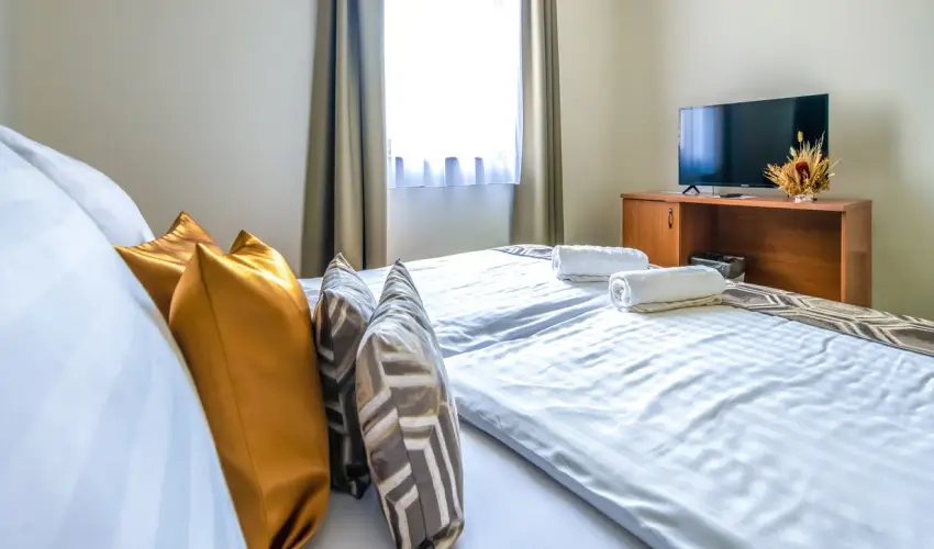 Hotel Anna Villa Balatonfldvr - Augusztus 20. (min. 2 j)