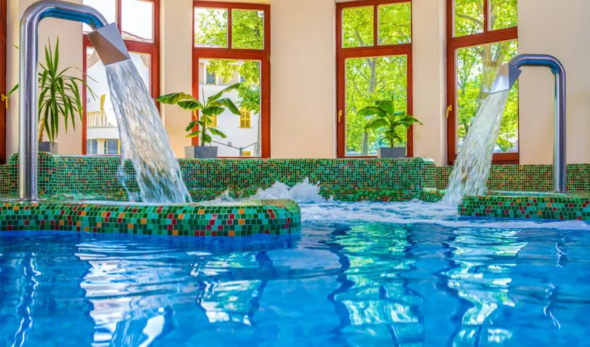 Hotel Anna Villa Balatonfldvr - Augusztus 20. (min. 2 j)