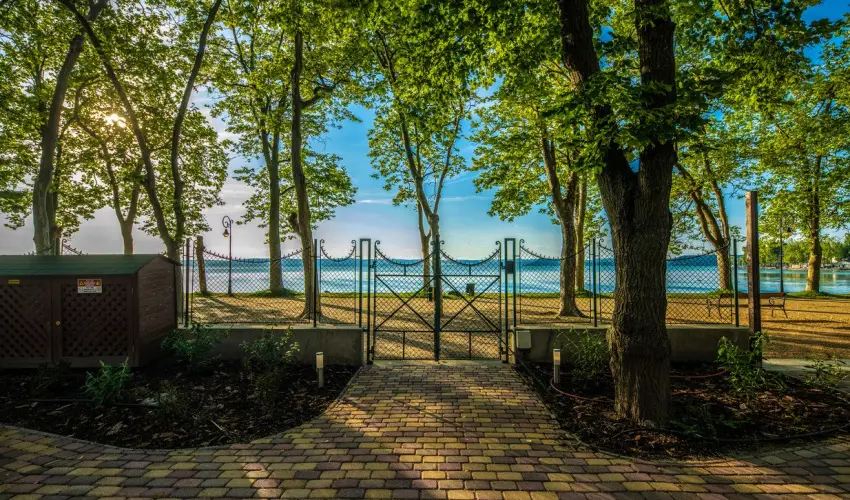 Hotel Anna Villa Balatonfldvr - Augusztus 20. (min. 2 j)