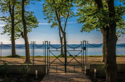 Hotel Anna Villa - Augusztus 20. (min. 2 j)