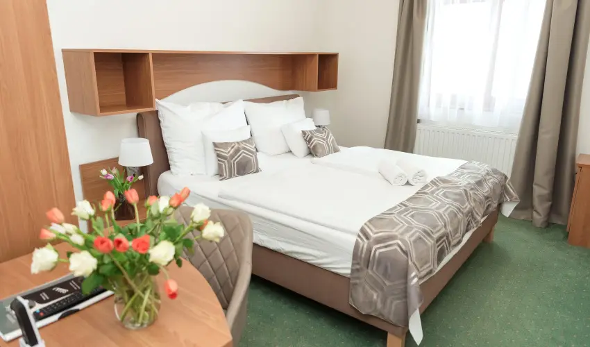 Hotel Anna Villa Balatonfldvr - Augusztus 20. (min. 2 j)