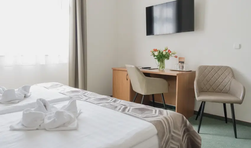 Hotel Anna Villa Balatonfldvr - Augusztus 20. (min. 2 j)