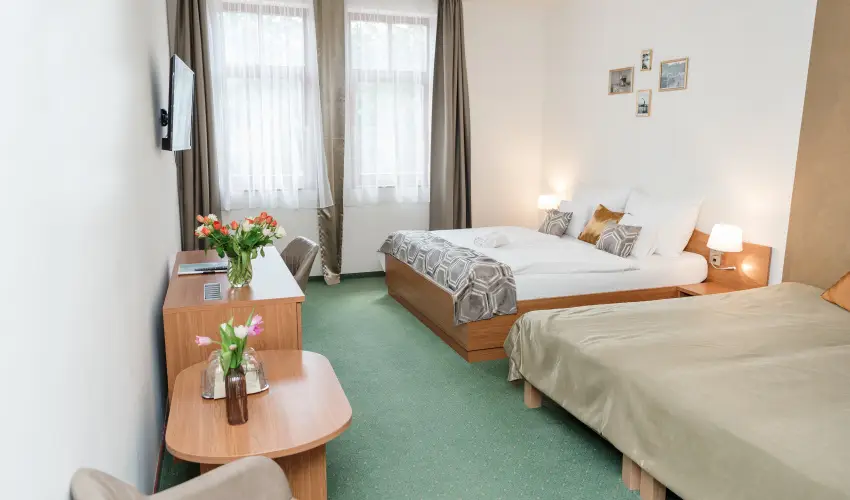 Hotel Anna Villa Balatonfldvr - Augusztus 20. (min. 2 j)