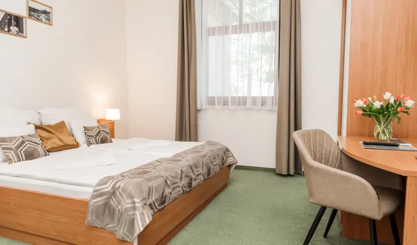 Hotel Anna Villa Balatonfldvr - Augusztus 20. (min. 2 j)